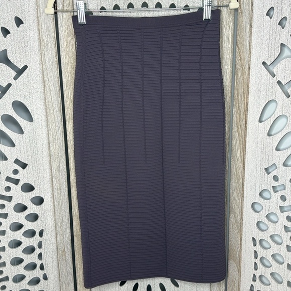 Giorgio Armani Pencil Mid Ribbed Stretch Skirt IT 38/US 2 - Picture 2 of 8